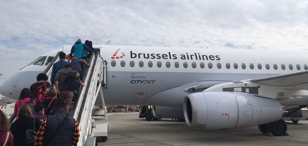 SukhoiSSJ100_BrusselsAirlines_CityJet_boarding