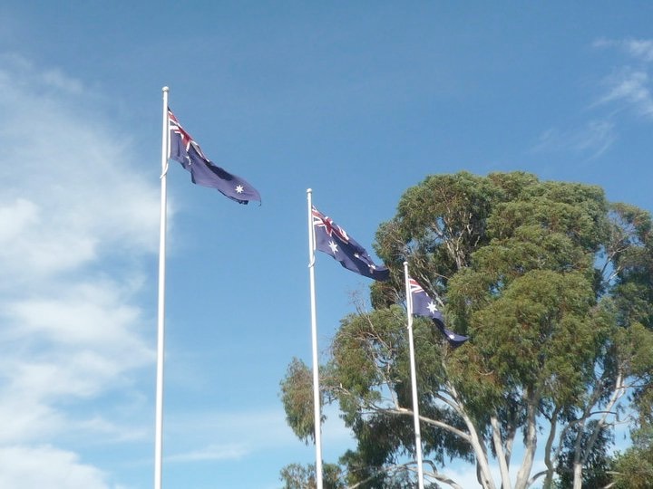 Australia_flags