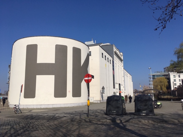 AntwerpPride_parade_MuHKA