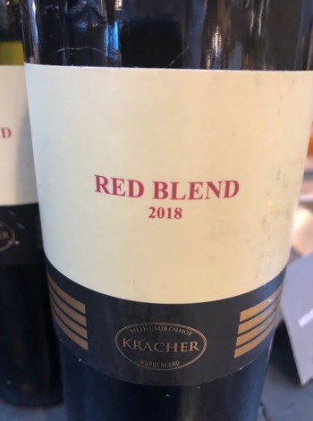 Austrian_Airlines_Business_Lounge_Vienna_Airport_RedBlend