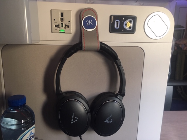 SN_2019_BoutiqueHotel_businessclass_headphones