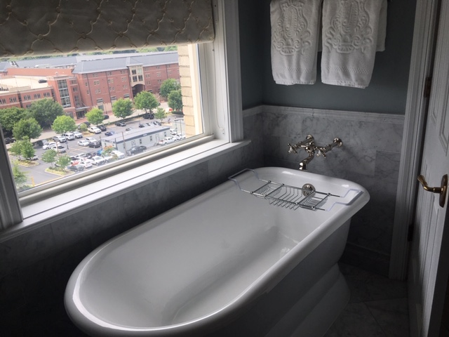 USA_206_TheJeffersonHotel_bath