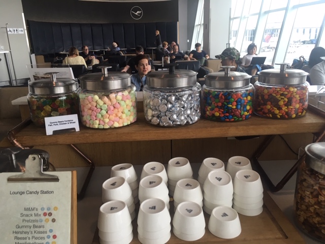 USA_256_LufthansaLounge_MMS