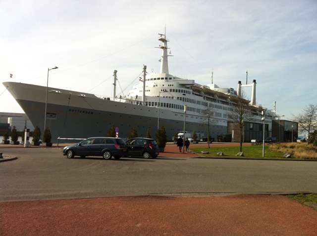 Rotterdam_SSRotterdam_outside