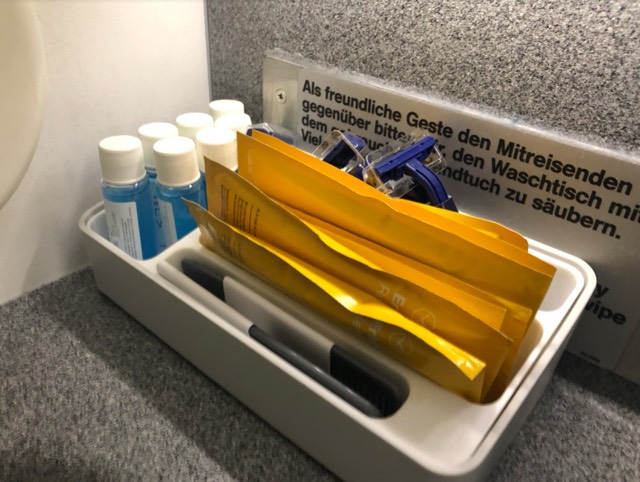 LH_FRAMEX_toiletries